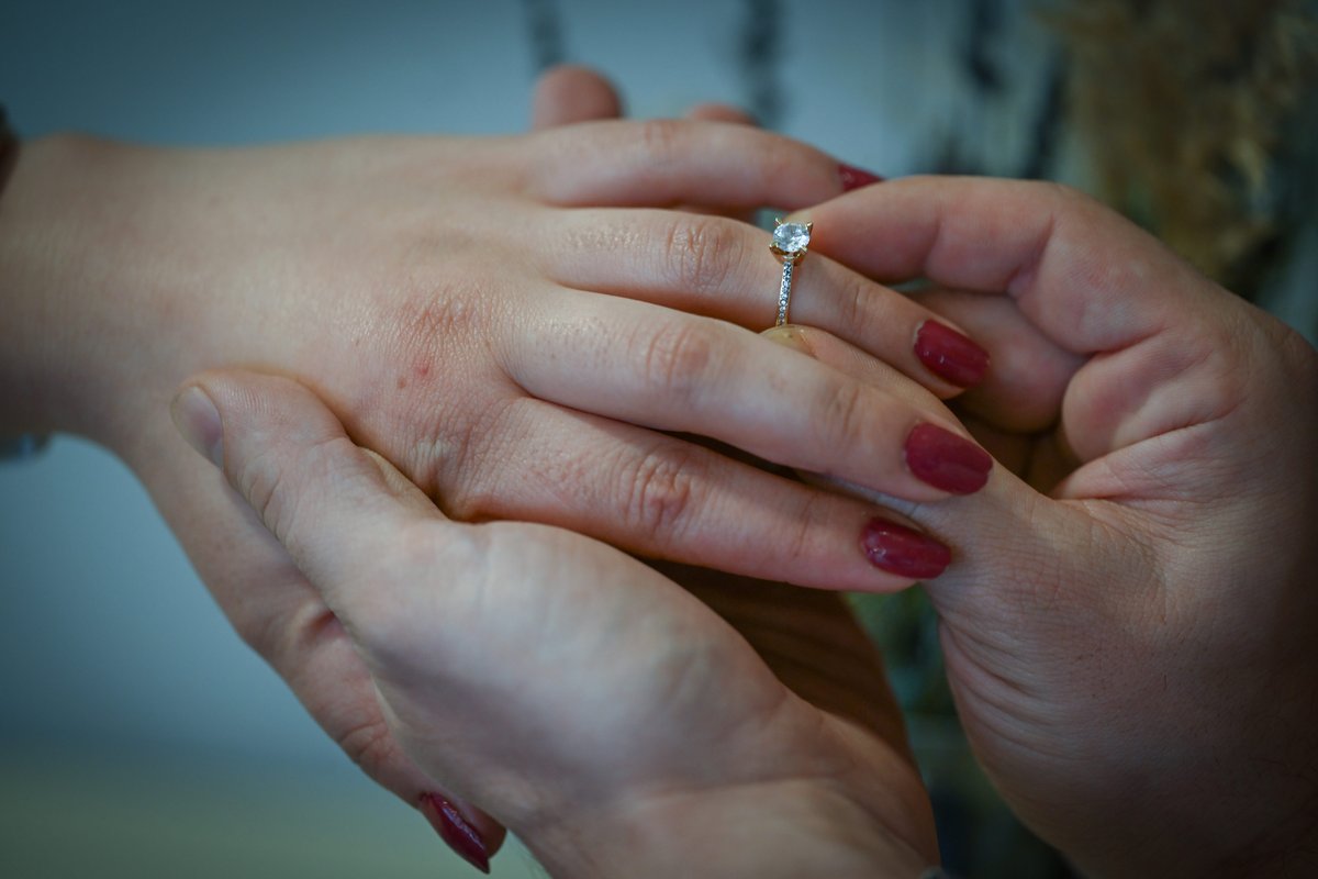 Expensive gold is changing: how people buy engagement rings