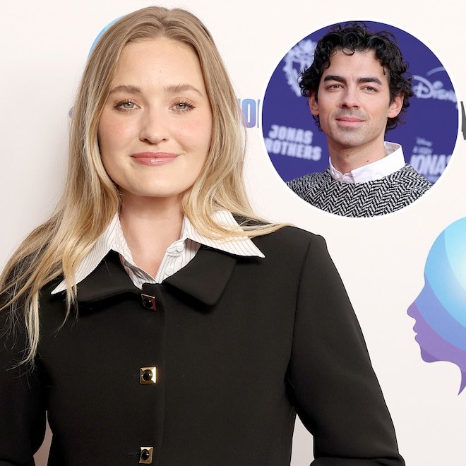 AJ Michalka, Eski Sevgilisi Joe Jonas ile Ayrılığını Telefon Üzerinden Anlattı