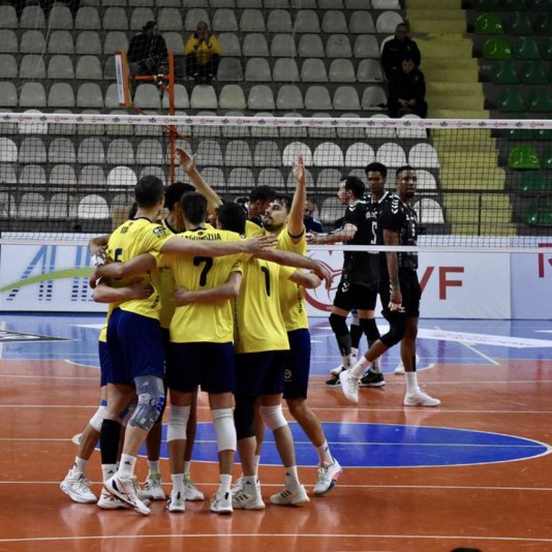 Fenerbahçe Medicana, Gebze Belediyespor'u kolay bir galibiyetle geçti