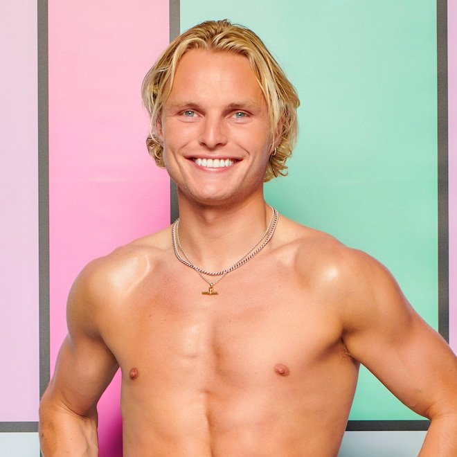 Love Island UK's George: Knight Suddenly Quits, Leaves Villa