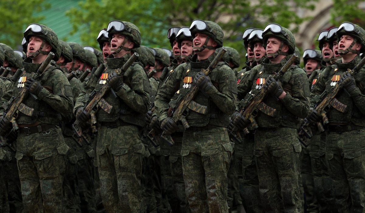 Disrupted Russian supply routes are forcing its troops to walk 18 miles to the front lines, Fedorov says