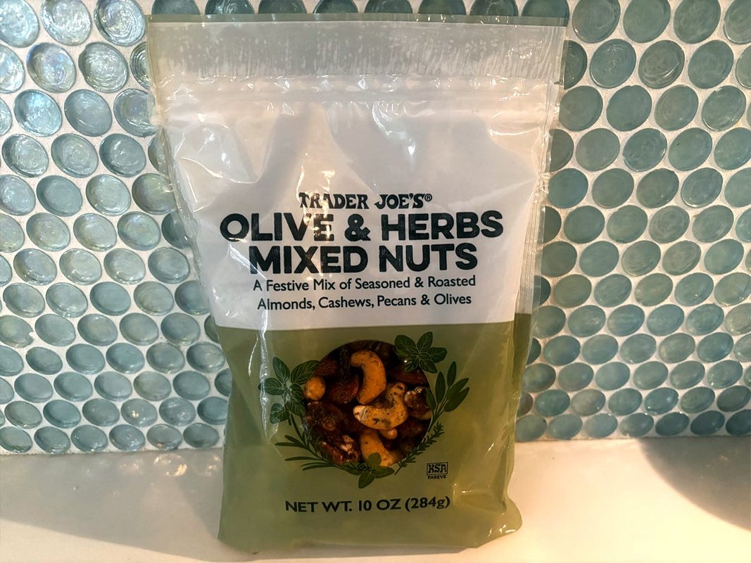"Akdeniz diyeti uygulayıcı bir diyetisyen olarak,: Trader Joe's'tan edindiğim beş ürüne güveniyorum."