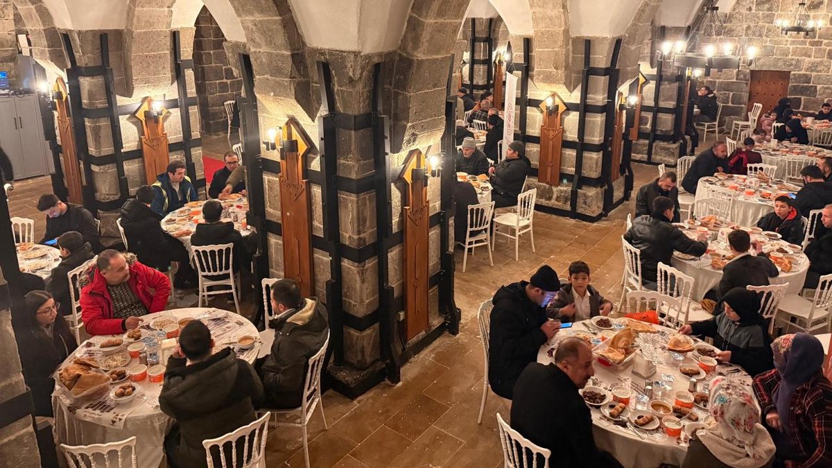 Vakıflar Genel Müdürlüğü günde 120 bini aşkın kişiye iftar veriyor