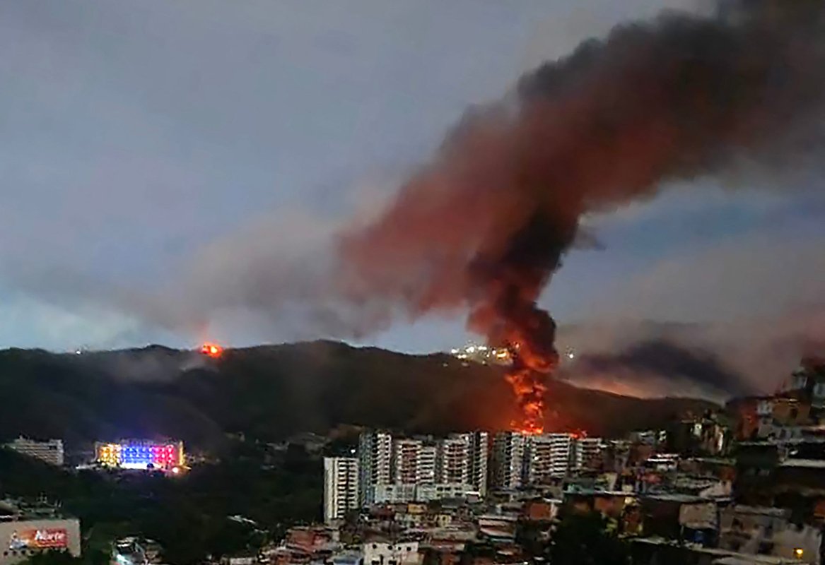 Son Gelişmeler: Trump, ABD'nin Venezuela Cumhurbaşkanı Nicolás Maduro ve eşini yakalayıp yargıladığını duyurdu