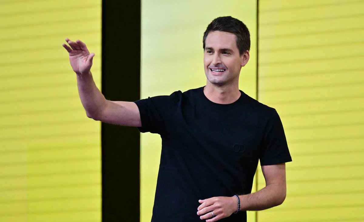 Snap's Evan Spiegel warns tech leaders: are underestimating a coming backlash against AI