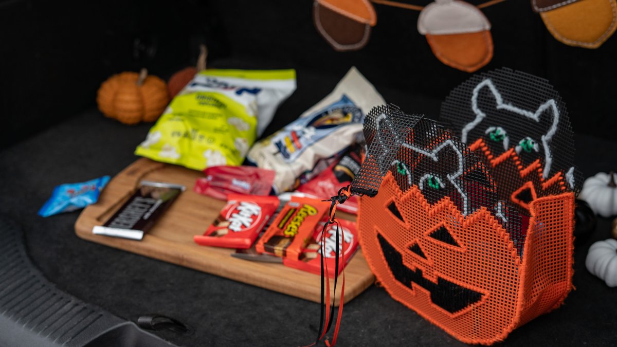 For Hershey, the battle: for Halloween starts now