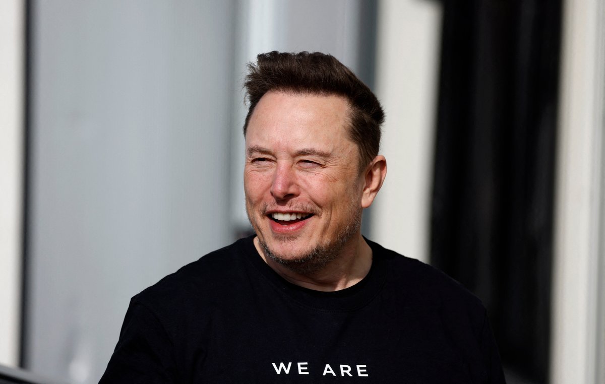Elon Musk, Tesla'nın ana planında 'neşeli' bir güncelleme yapacağını duyurdu