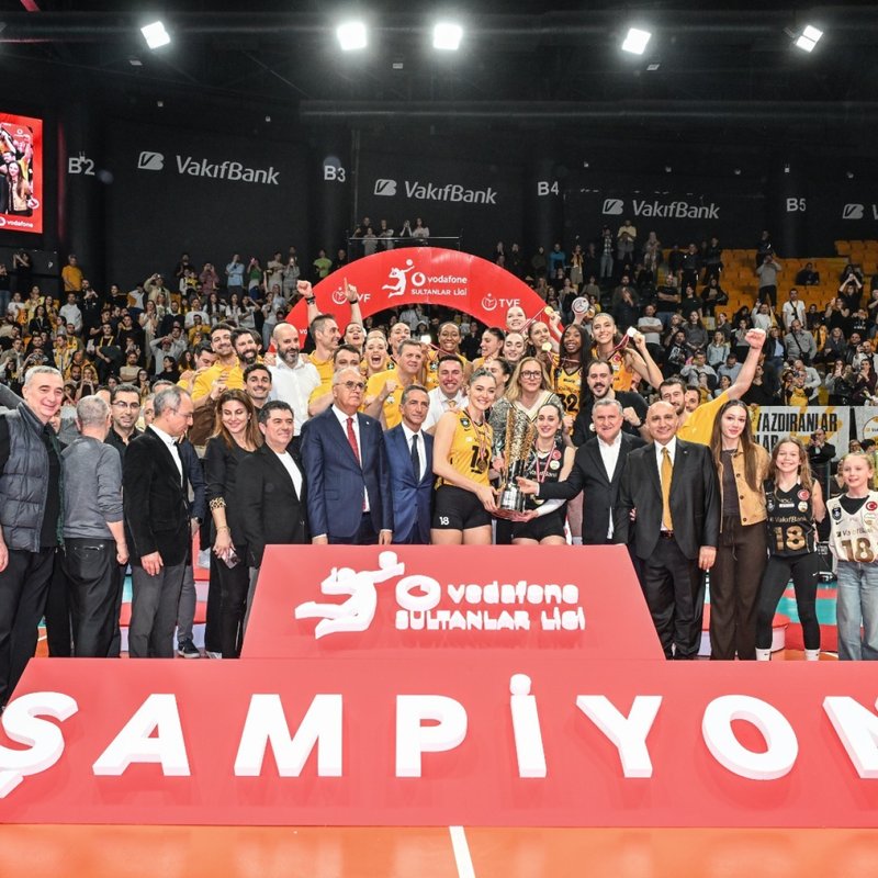 Final serisine Vargas ve Markova damgası!