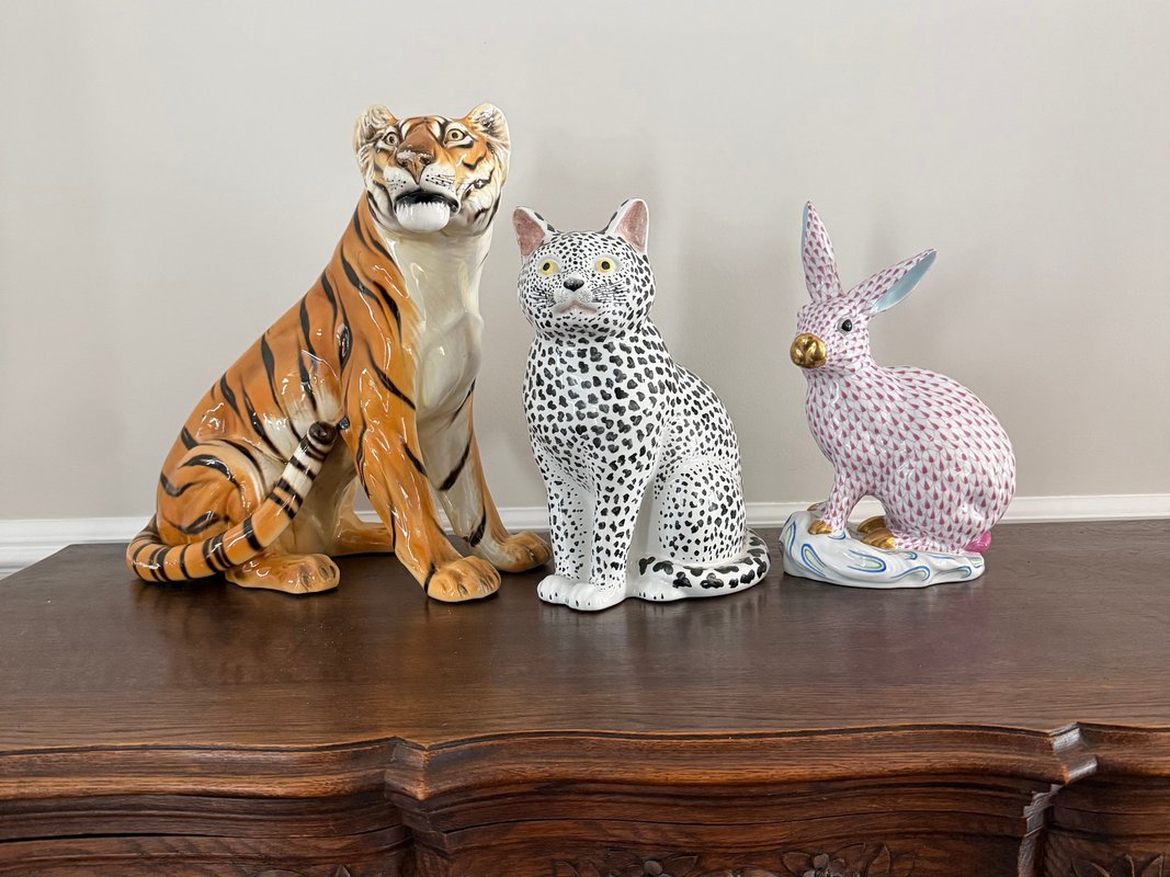 A woman spent $25 on a quirky cat statue at an estate sale. It turned out to be an Italian art piece worth $3,000.