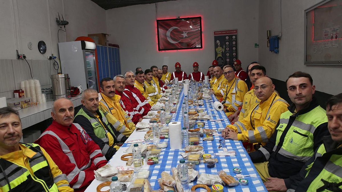 Bakan Işıkhan, bakır: madeninde işçilerle sahur yaptı