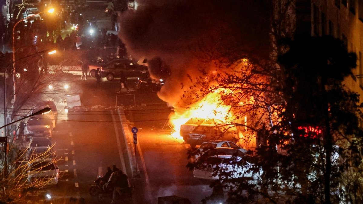 İnsan Hakları Derneği: İran'da meydana gelen olaylarda hayatını kaybedenlerin sayısı 6 bin 373 oldu