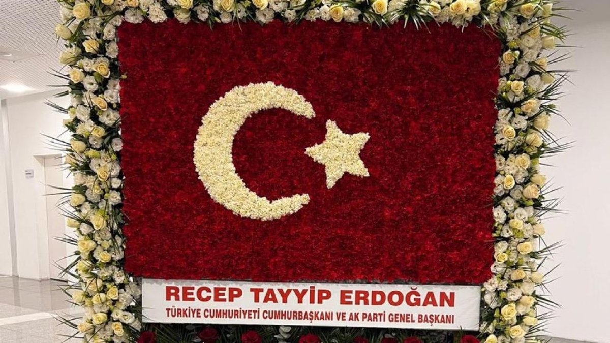 Cumhurbaşkanı Erdoğan, MHP Genel Başkanı Bahçeli'ye özel bir hediye sundu