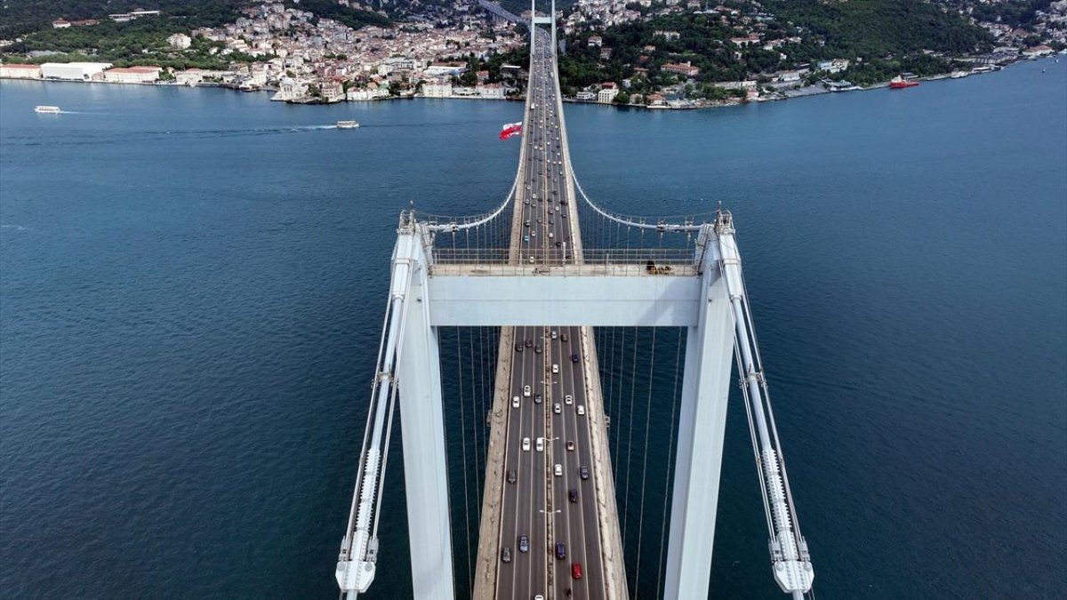 2025 yılında otoyol ve köprülerden: 1,1 milyar aracın geçiş yaptığı kaydedildi