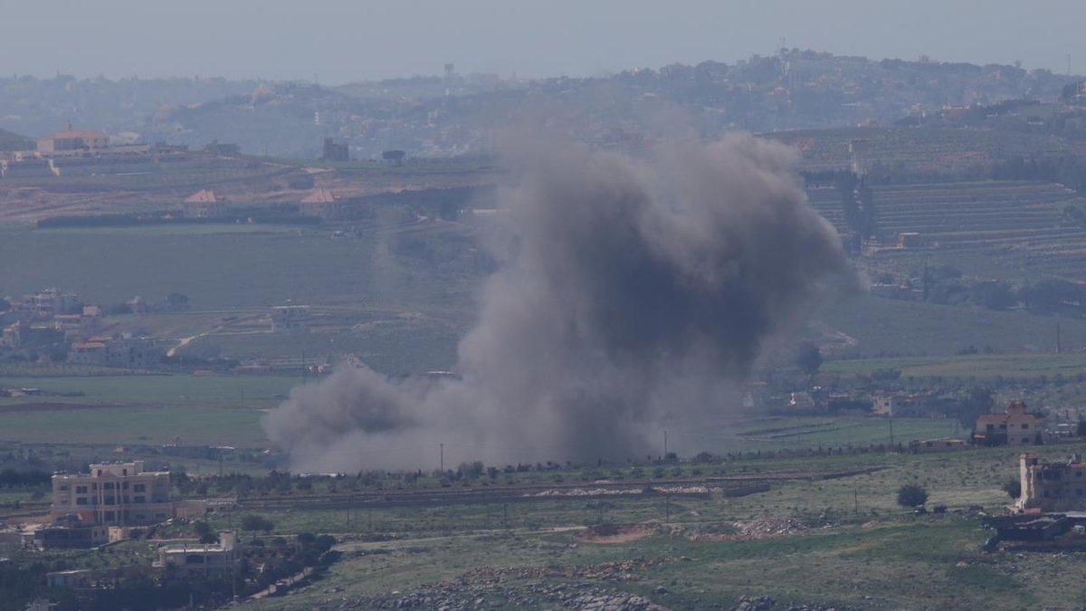 Hizbullah, Lübnan'ın güneyi ve: İsrail'in kuzeyinde saldırılar düzenledi