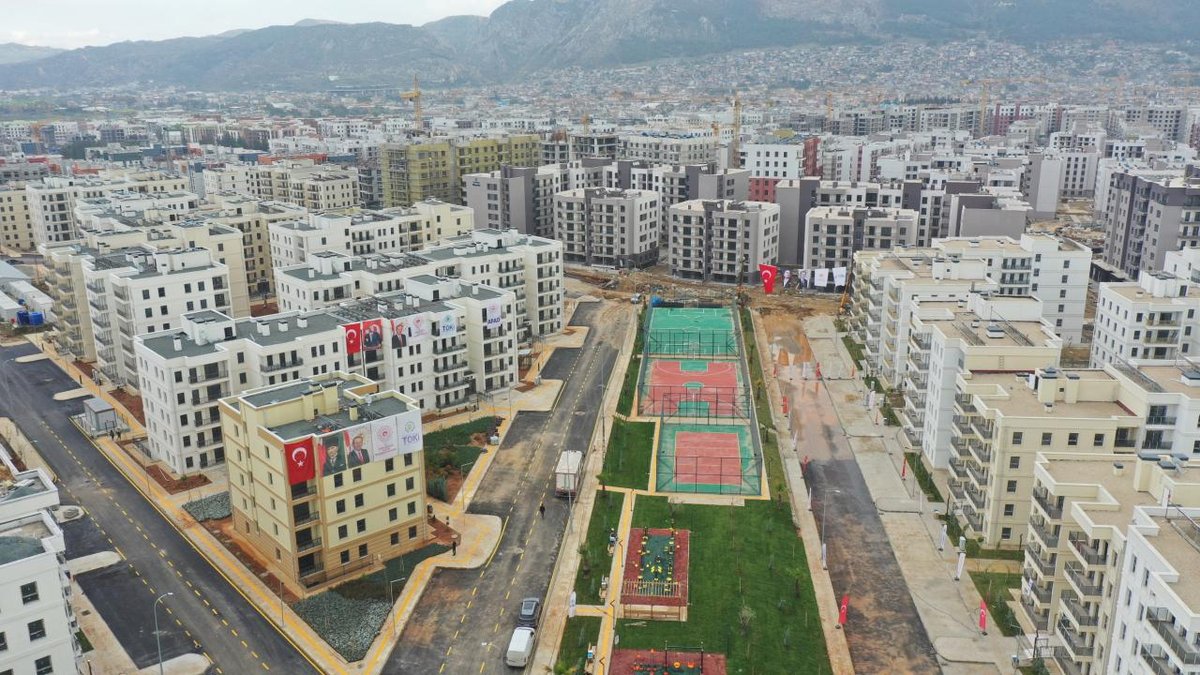 "Deprem Alanında Tarihi Bir Başarı: 455 Bin Konut Tamamlandı"