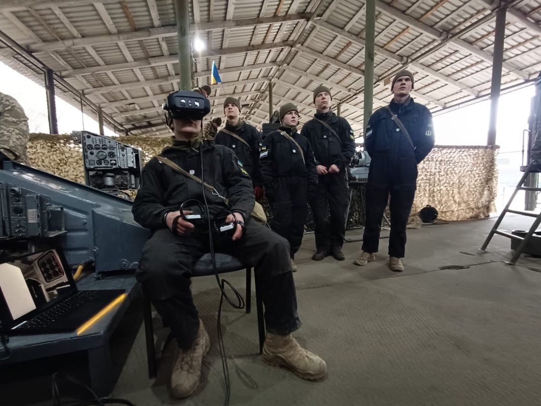 With Ukraine's Leopard 2s needed on the front lines,: it's training tank crews with mixed-reality headsets used by NATO