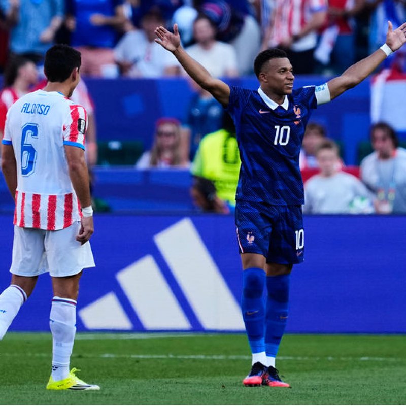 Paraguay'ı tek golle: geçen Fransa çeyrek finalde!
