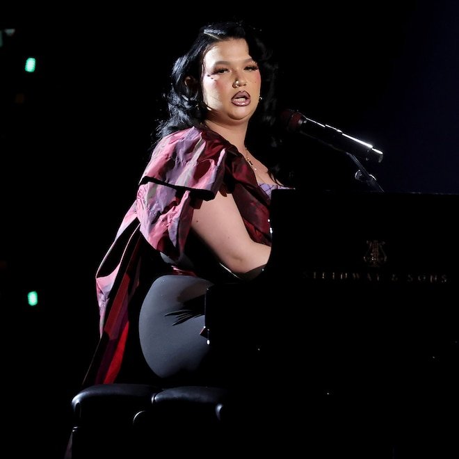 Lola Young, Sağlık Sorunlarının Ardından Grammys'te Sahneye Dönüyor
