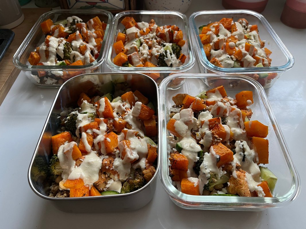 I eat the same dietitian-approved lunch almost every day. It's got protein and fiber — and it's a breeze to prep in advance