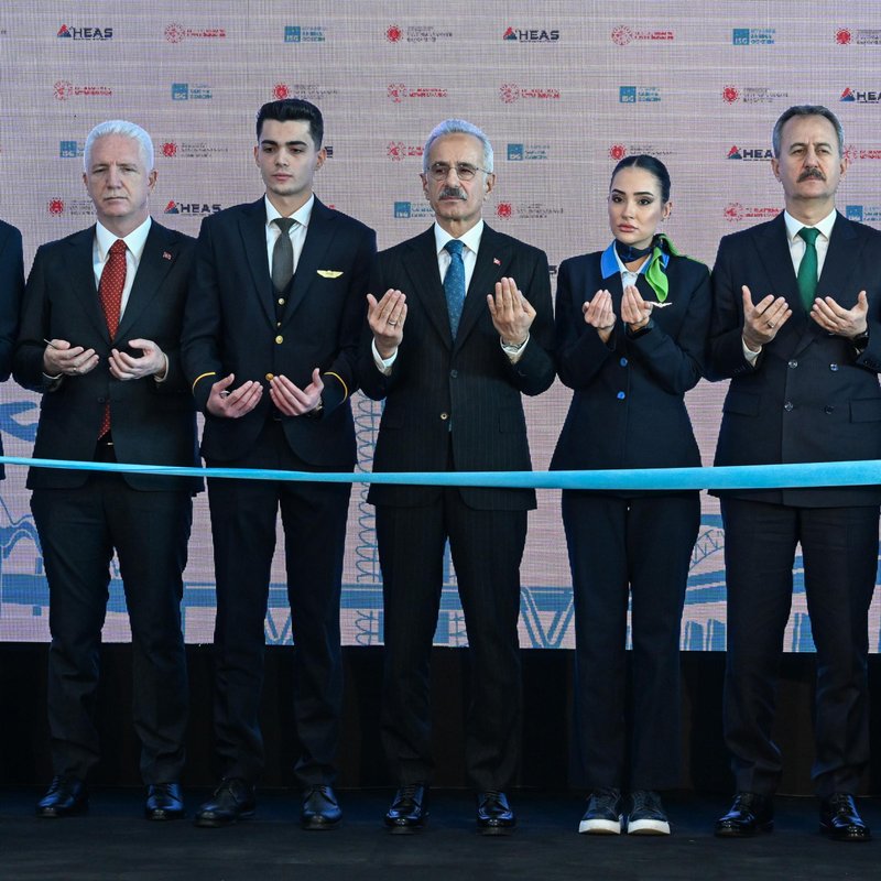 Sabiha Gökçen Havalimanı'ndaki yenilenen Terminal 1 binası açılışını gerçekleştirdi