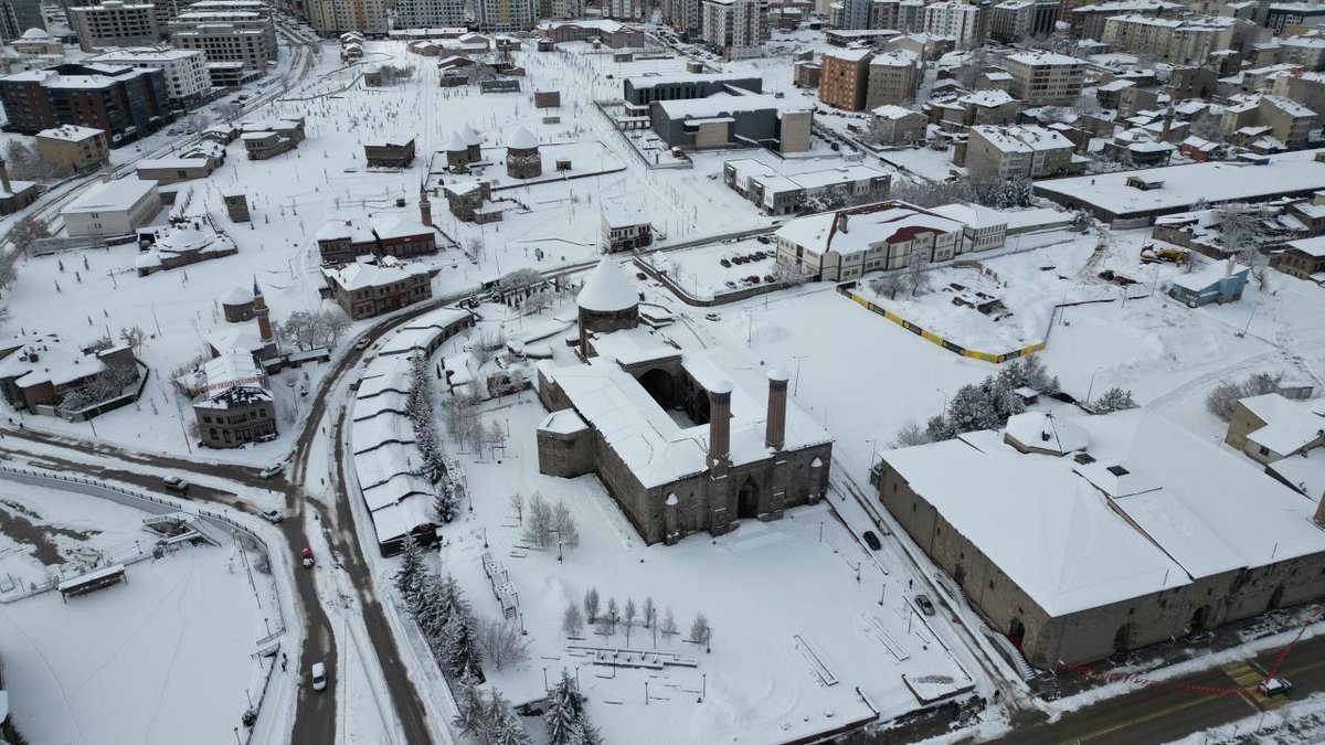 "Doğu Bölgesi'nde kar yağışı yoğun bir şekilde devam ediyor"