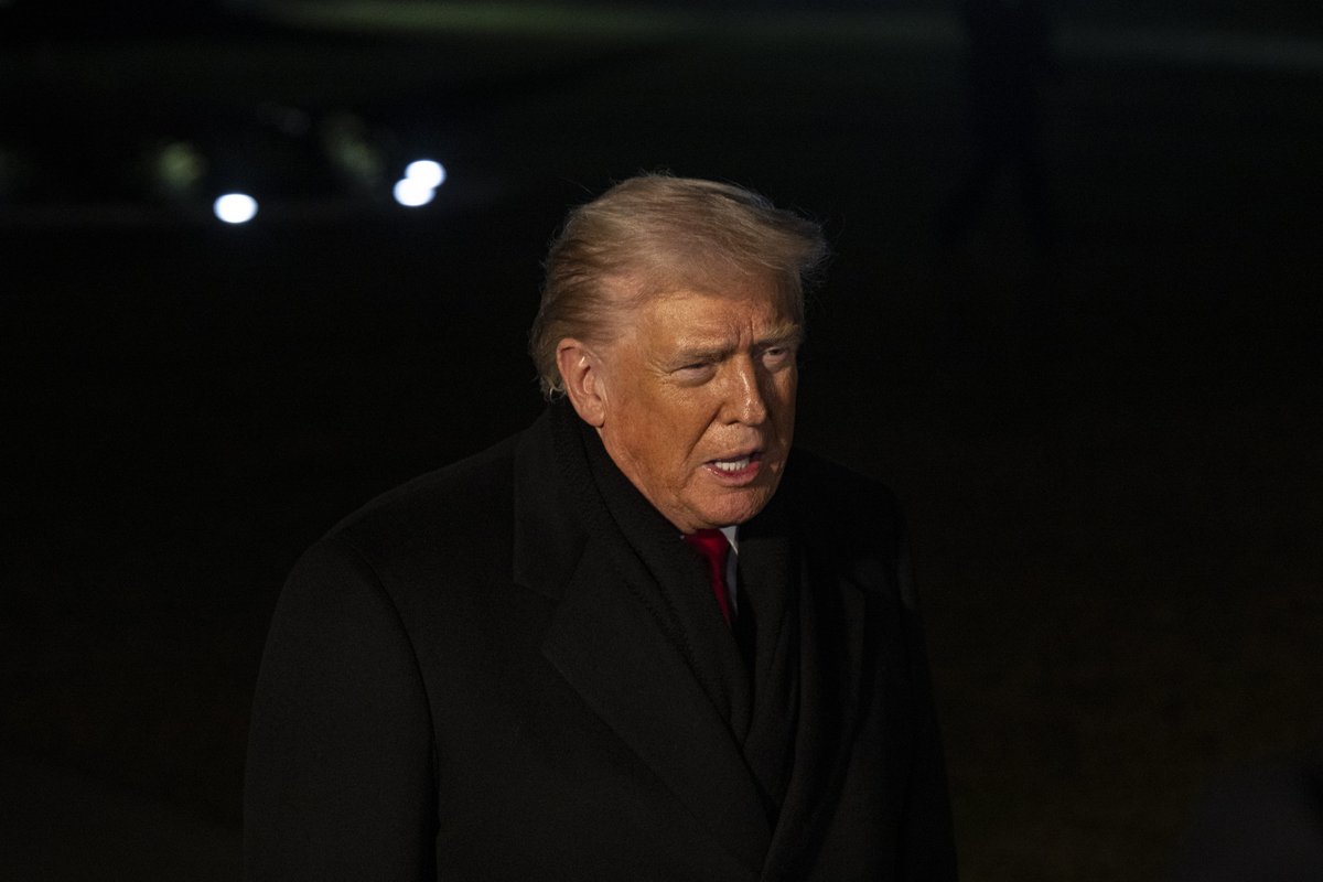 "Donald Trump, Davos’a gitmekten vazgeçti; Elektrik arızası nedeniyle Air Force One geri döndü"