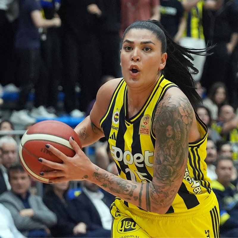 "Tilbe Şenyürek, Fenerbahçe'ye olumsuz bir gelişmeyi duyurdu!"