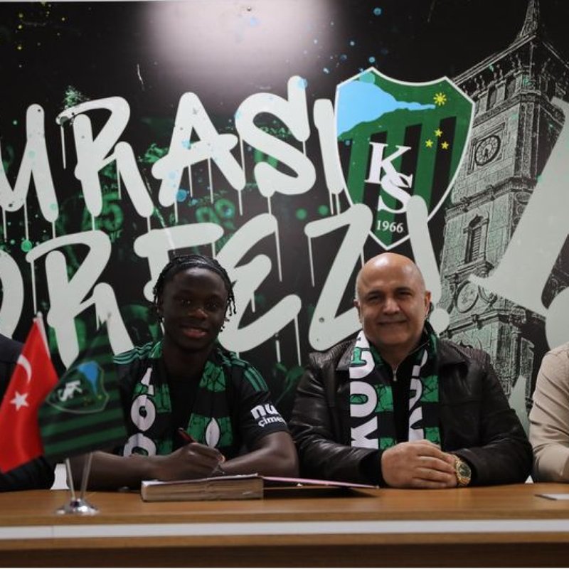 "Kocaelispor, Manchester City'den orta saha oyuncusu transfer etti!"