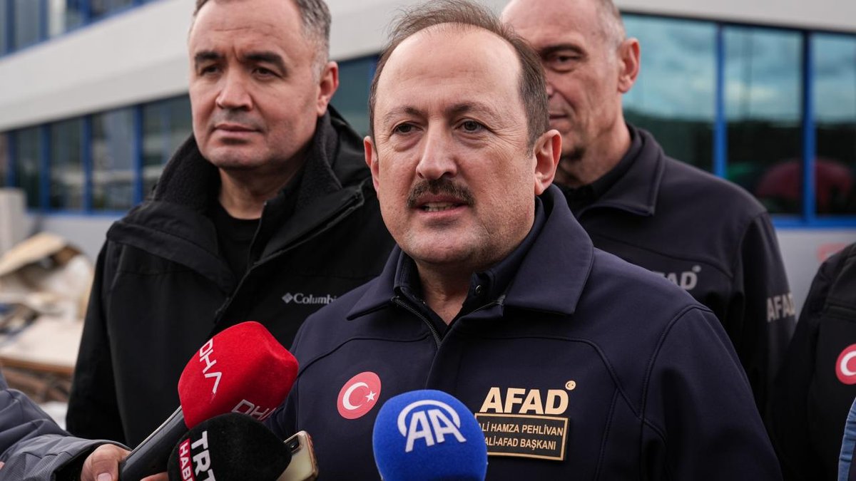 AFAD Başkanı Pehlivan: İzmir’de 112’ye ulaşan 577 ihbara yanıt verdik