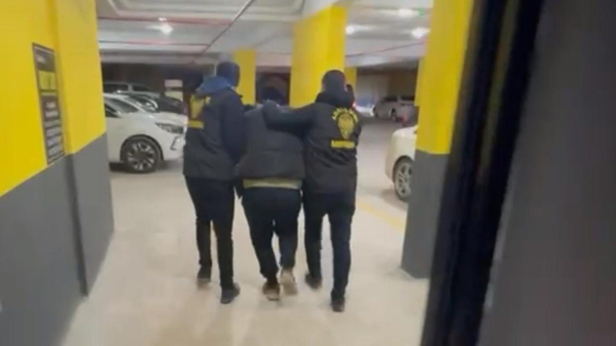 "98 yıl 11 ay kesinleşmiş hapis: cezası bulunan şahıs Mersin'de ele geçirildi"