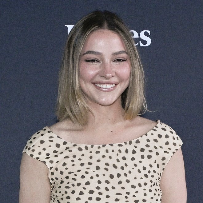 Madelyn Cline Debuts Romance With Michael Reyes in PDA Photos