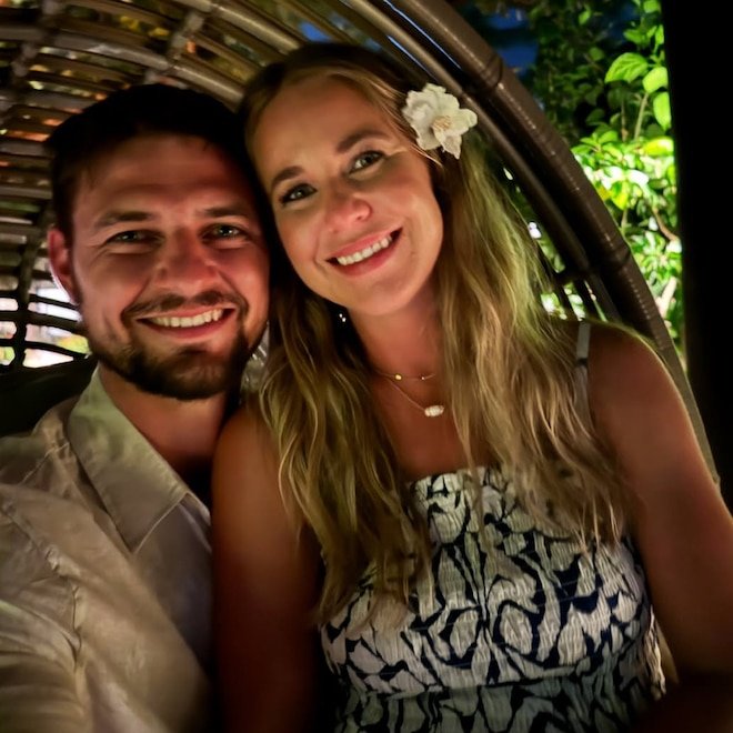 Jana Duggar'ın Anne Olma Süreci, Kız Kardeşlerinden Nasıl Farklılık Göstermiştir?
