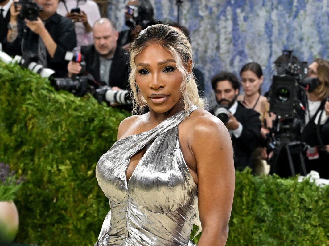 Serena Williams says freezing her eggs in her 20s lifted 'all this weight' off her shoulders