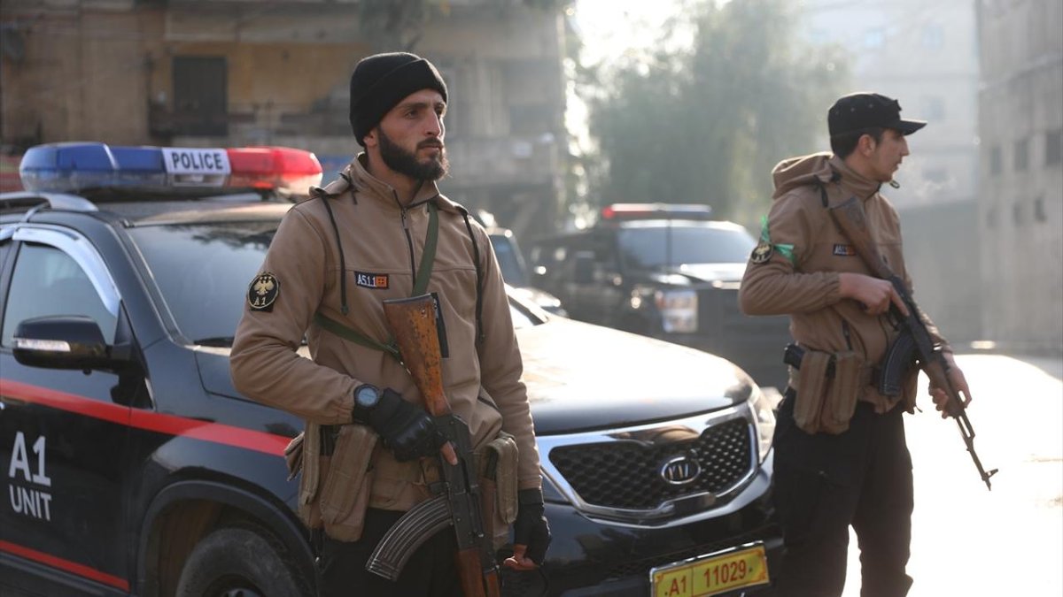 Suriye Dışişleri Bakanlığı, YPG ile varılan ateşkesin uzatıldığına dair iddiaların gerçek dışı olduğunu açıkladı.