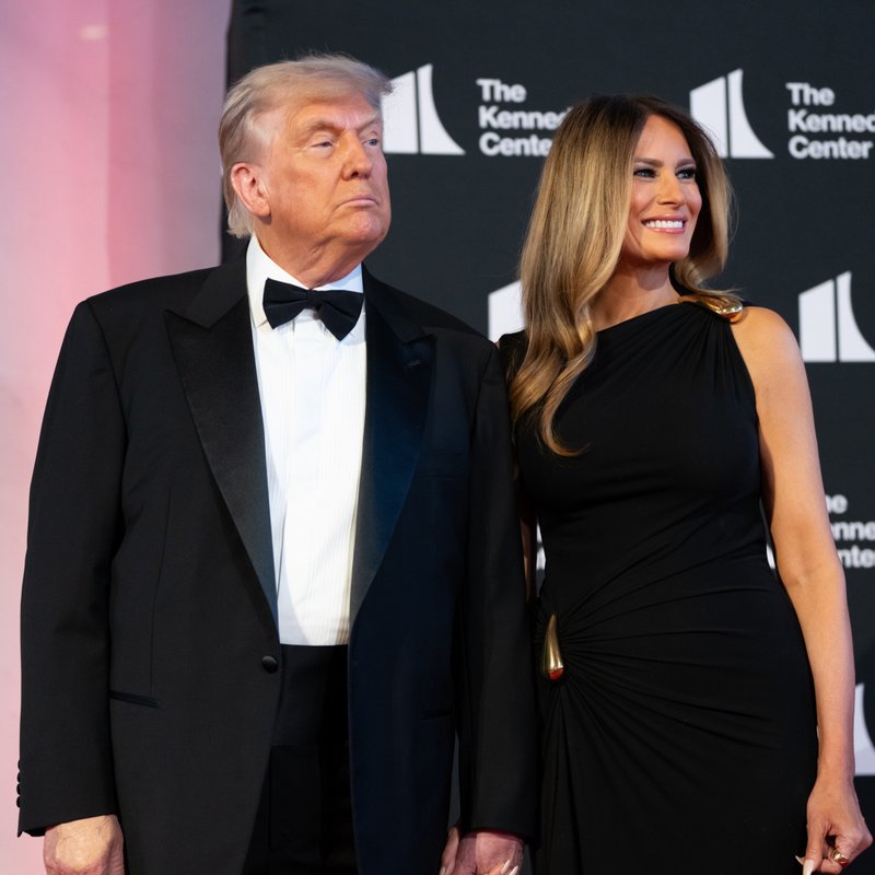 Trump'tan "Bilet satın alın" mesajı