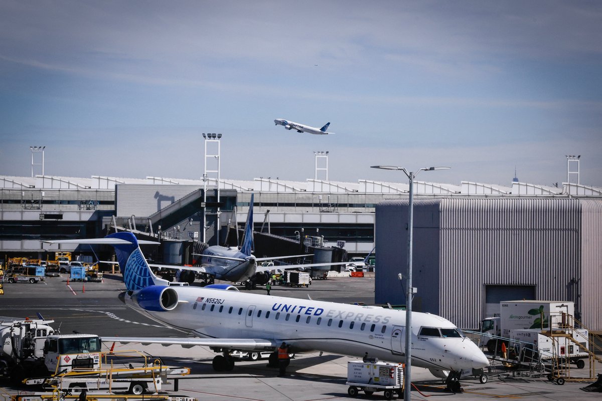 Newark flights halted after smoke forces control tower evacuation