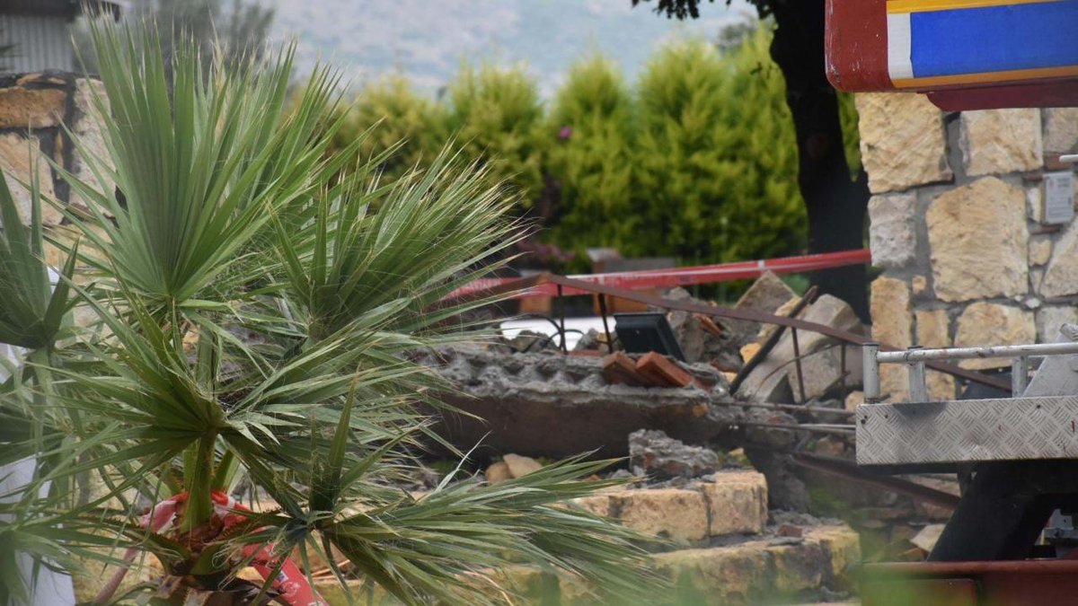 "İzmir'de beton çökmesi sonrası iki kişinin hayatını kaybettiği olayda, yeni görüntüler gün yüzüne çıktı"