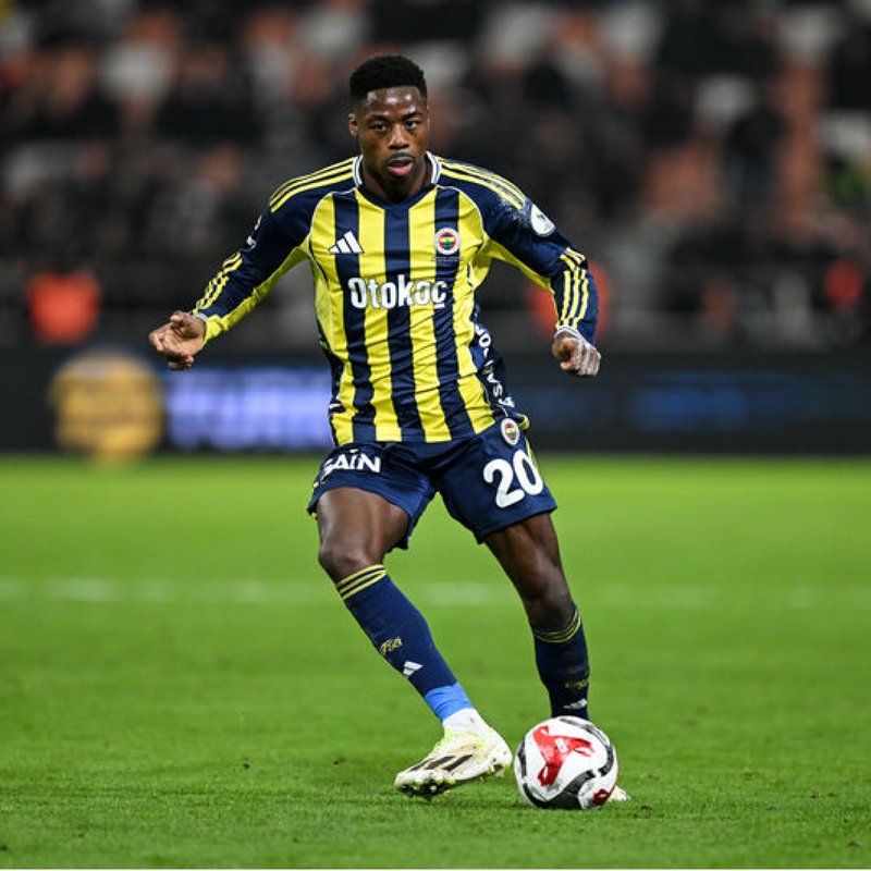 "Debut karşılaşmasında etkileyici bir performans sergiledi!"