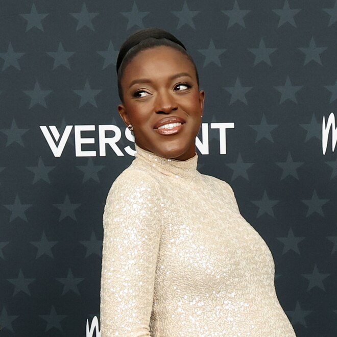 Krys Marshall, Critics Choice Awards'da Hamileliğini İlk Kez Duyurdu