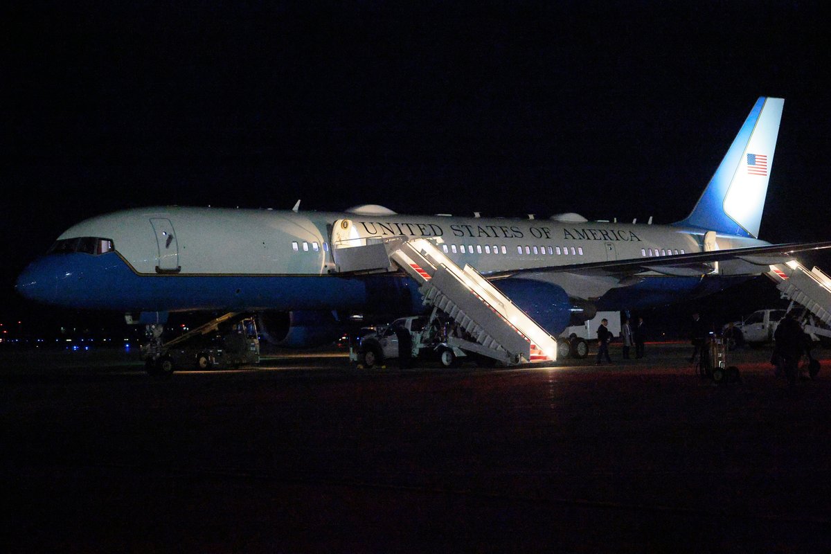 Trump'ın beklenen Davos konuşması, Air: Force One'ın geri dönmesi nedeniyle ertelenebilir.