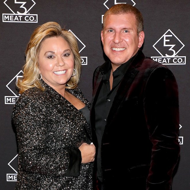 Todd ve Julie Chrisley, Cezaevi: Sonrası Masked Singer Katılımlarını Savundu
