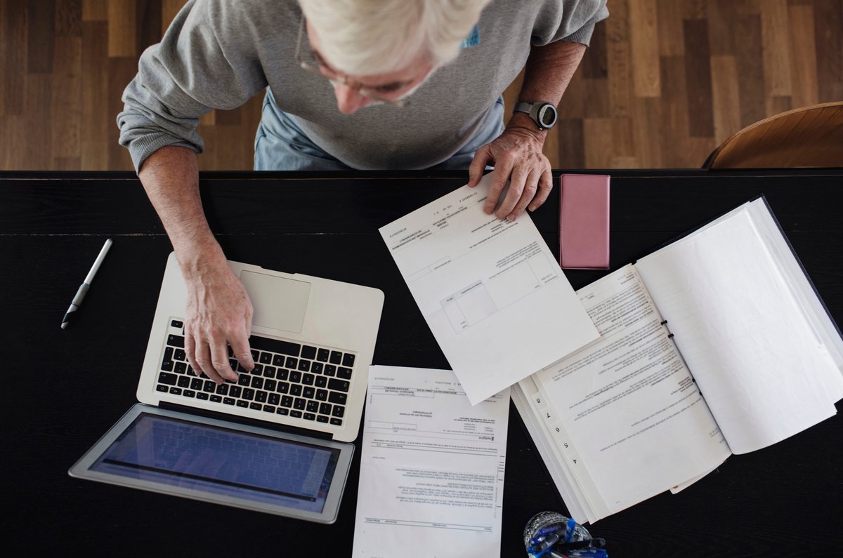 Want to retire early? People who have done so already say to focus on 3 expenses