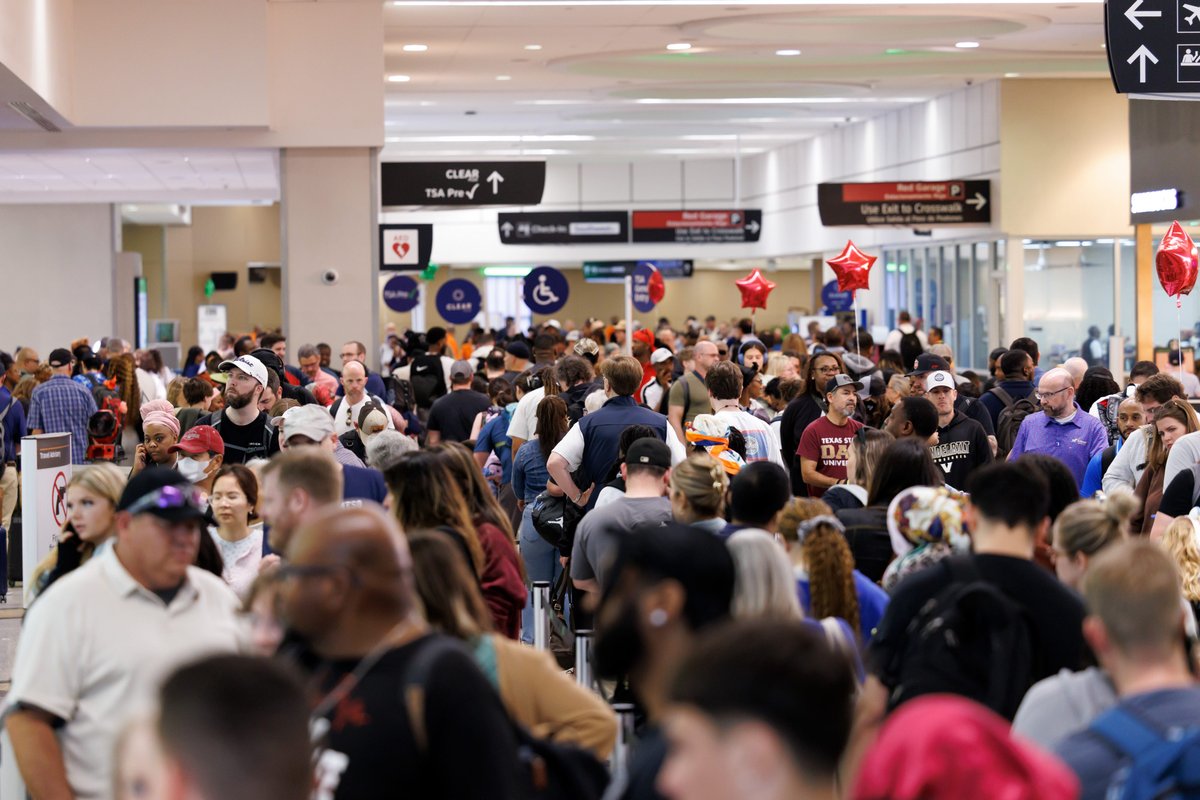 3 US airports plan to replace TSA agents with private contractors in a bid to reduce disruptions to passengers — see the list