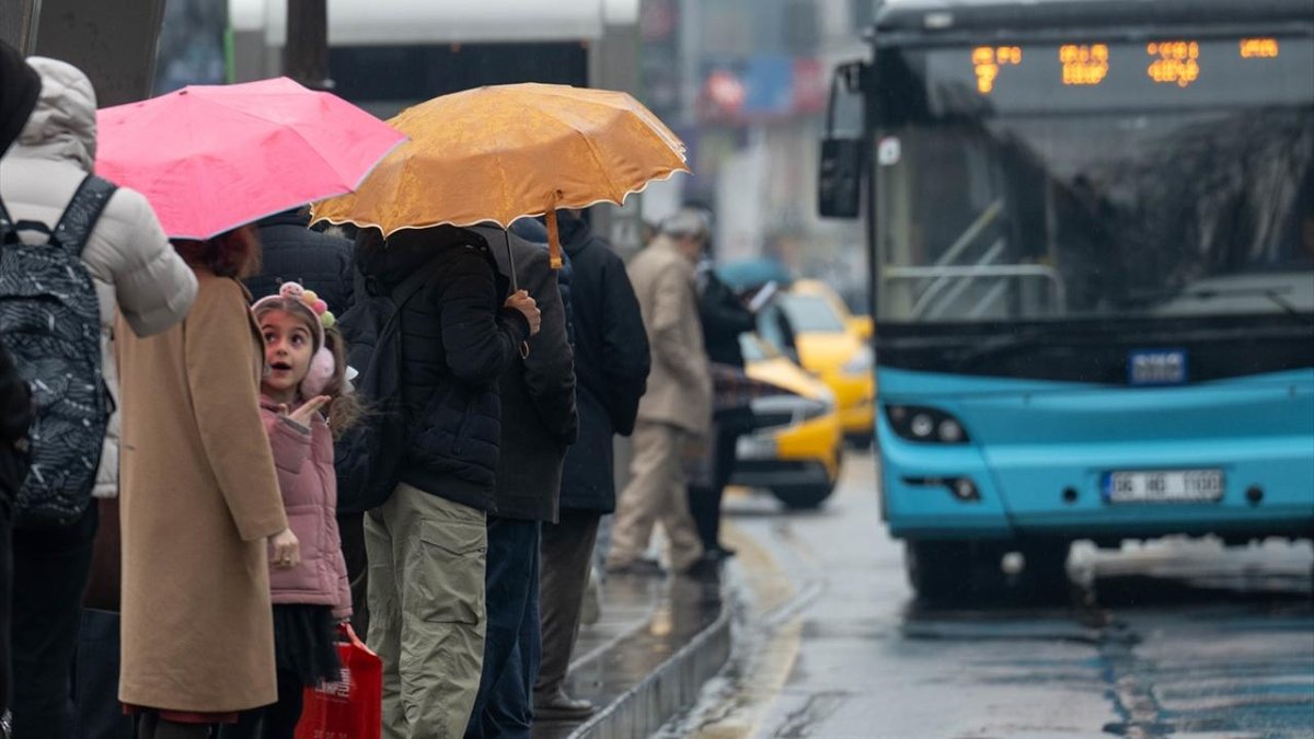 "Donucu hava, yerini ılık ve yağmurlu havalara devrediyor"