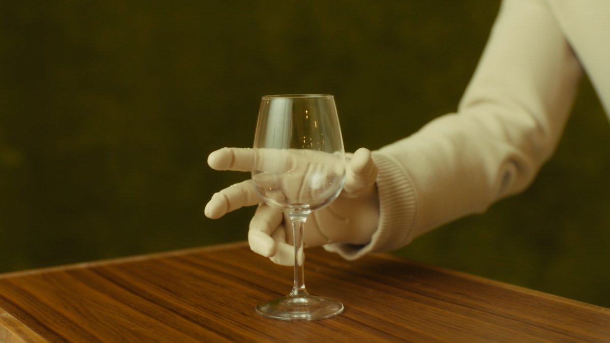 1X's product head says its new humanoid hand: has solved one of the toughest problems in robotics