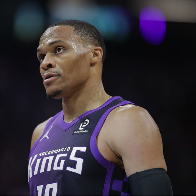 "NBA'de Westbrook, Johnson'ı geçerek can alıcı bir başarı elde etti!"