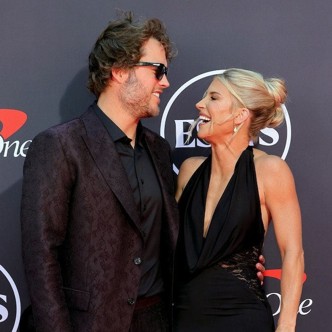 How Matthew & Kelly Stafford Tackle Rumors About Their Family