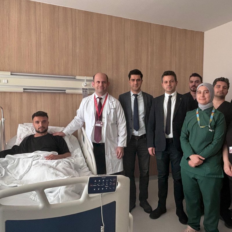 Boynundan koluna uzanan sinirler: koptu! Bacağındaki siniri kullandılar