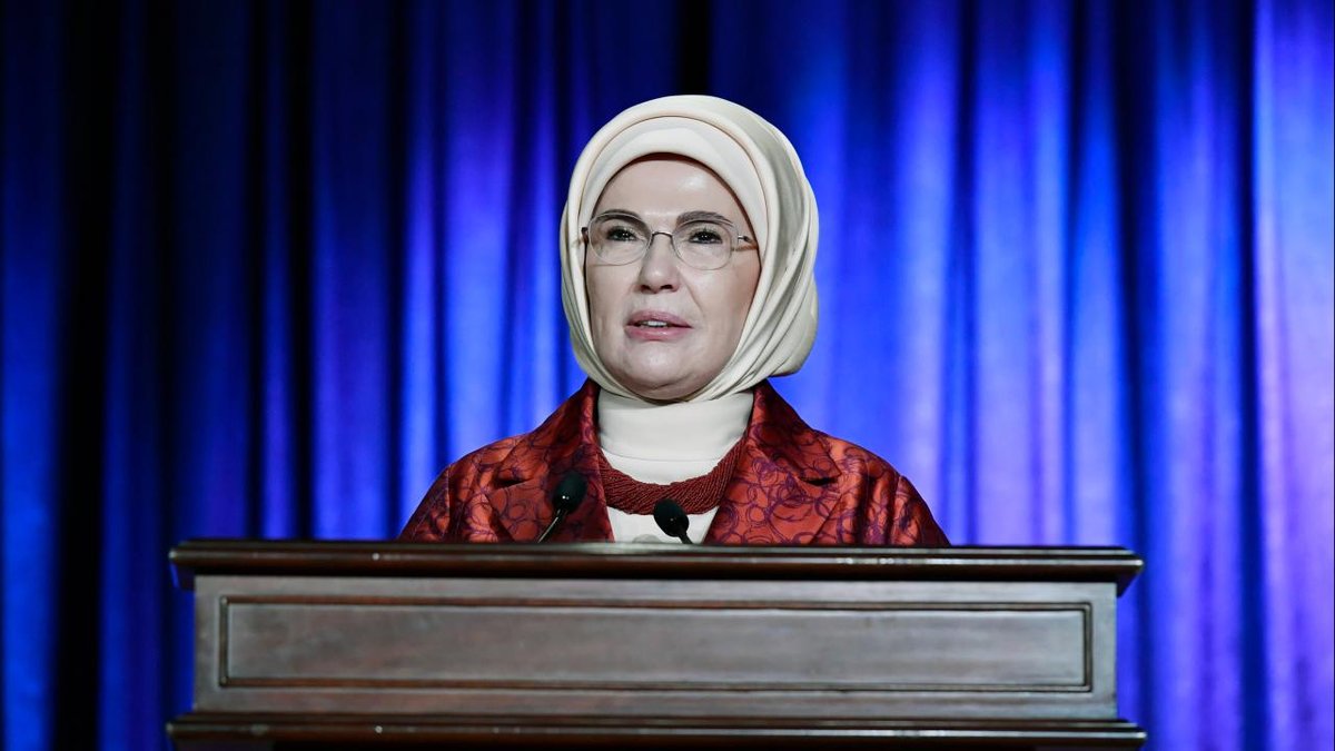 "Emine Erdoğan, Miraç Kandili ile ilgili paylaşımda bulundu"