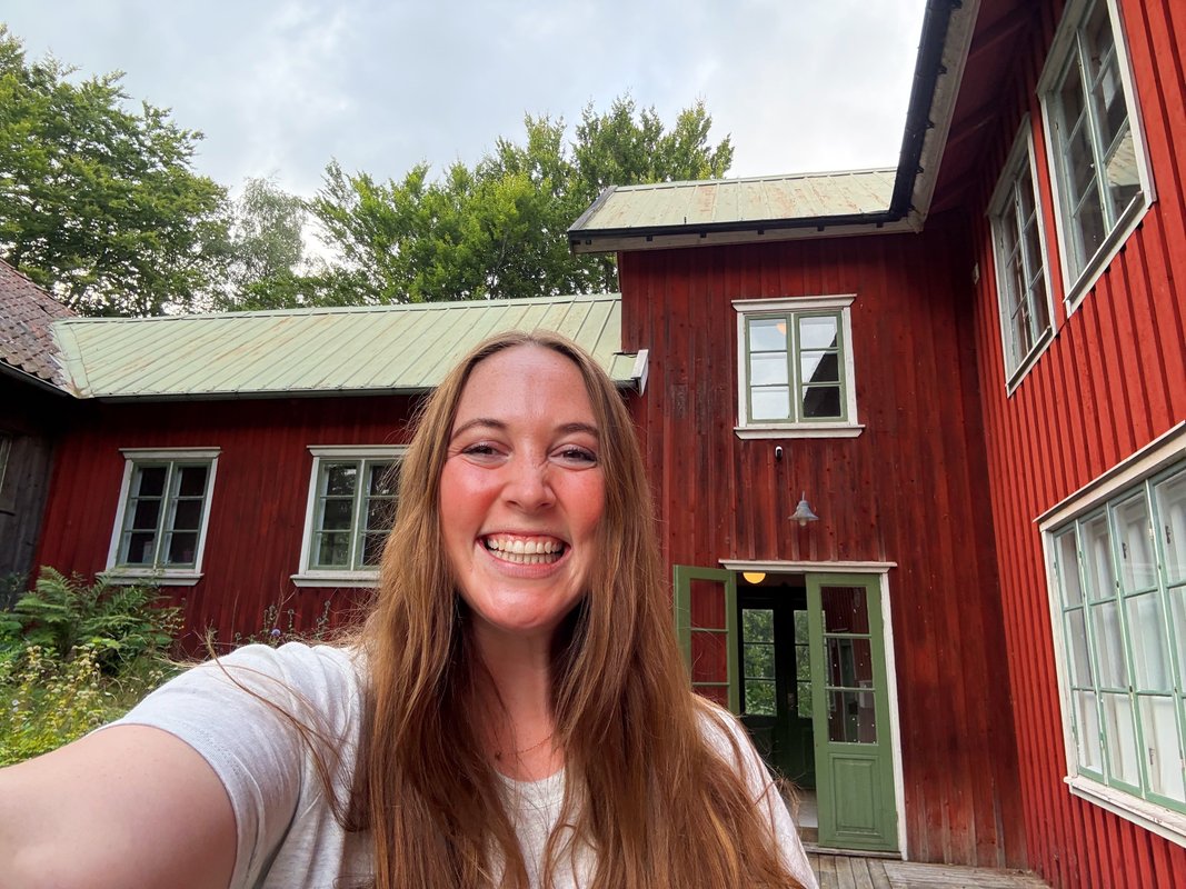 I joined 25 strangers for a weekend trip off the grid in: a remote town. Stepping way out of my comfort zone paid off.